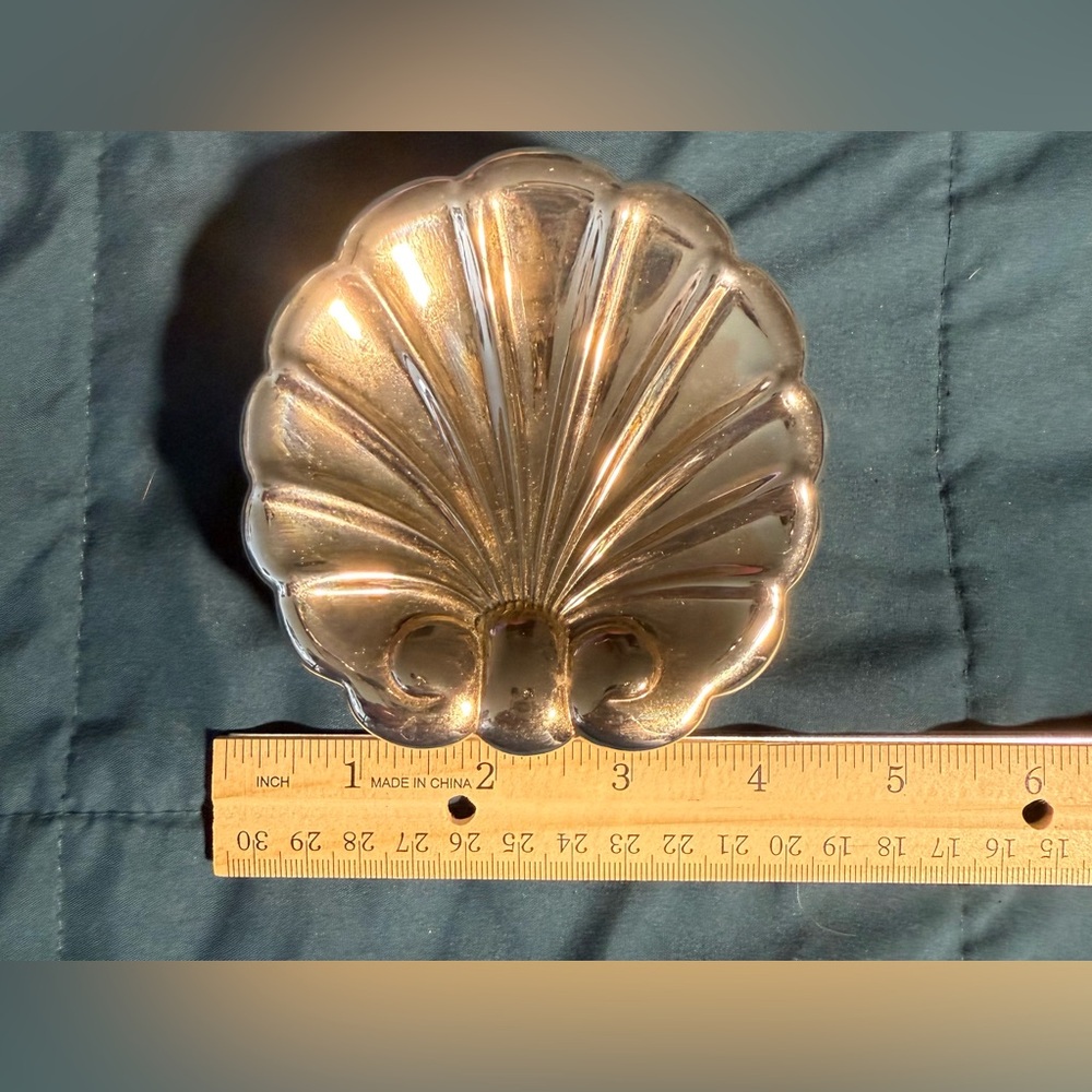 Elegant Silver Shell Accent Piece